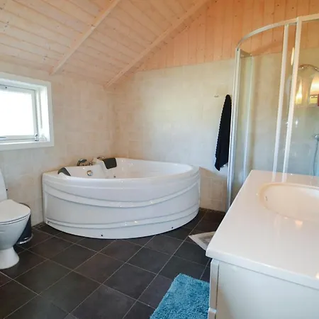 Three-bedroom Holiday In Hadsund
